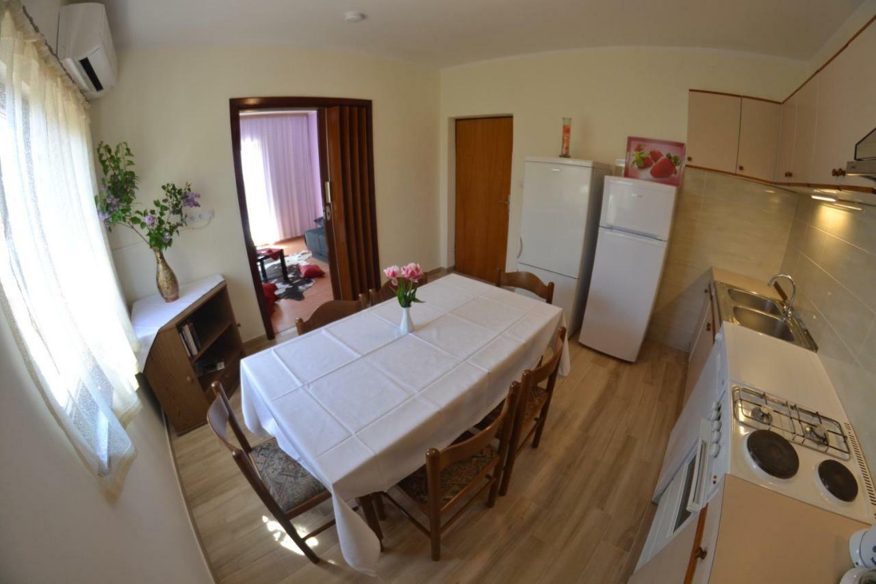 Apartman Jadranka Palit Exterior foto