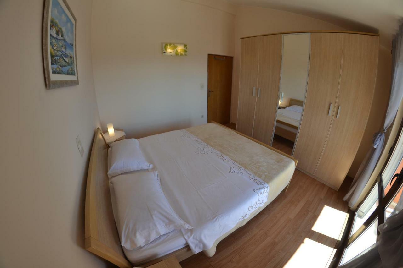 Apartman Jadranka Palit Exterior foto